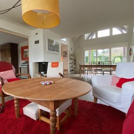 Holiday home House With Pool Near The Center